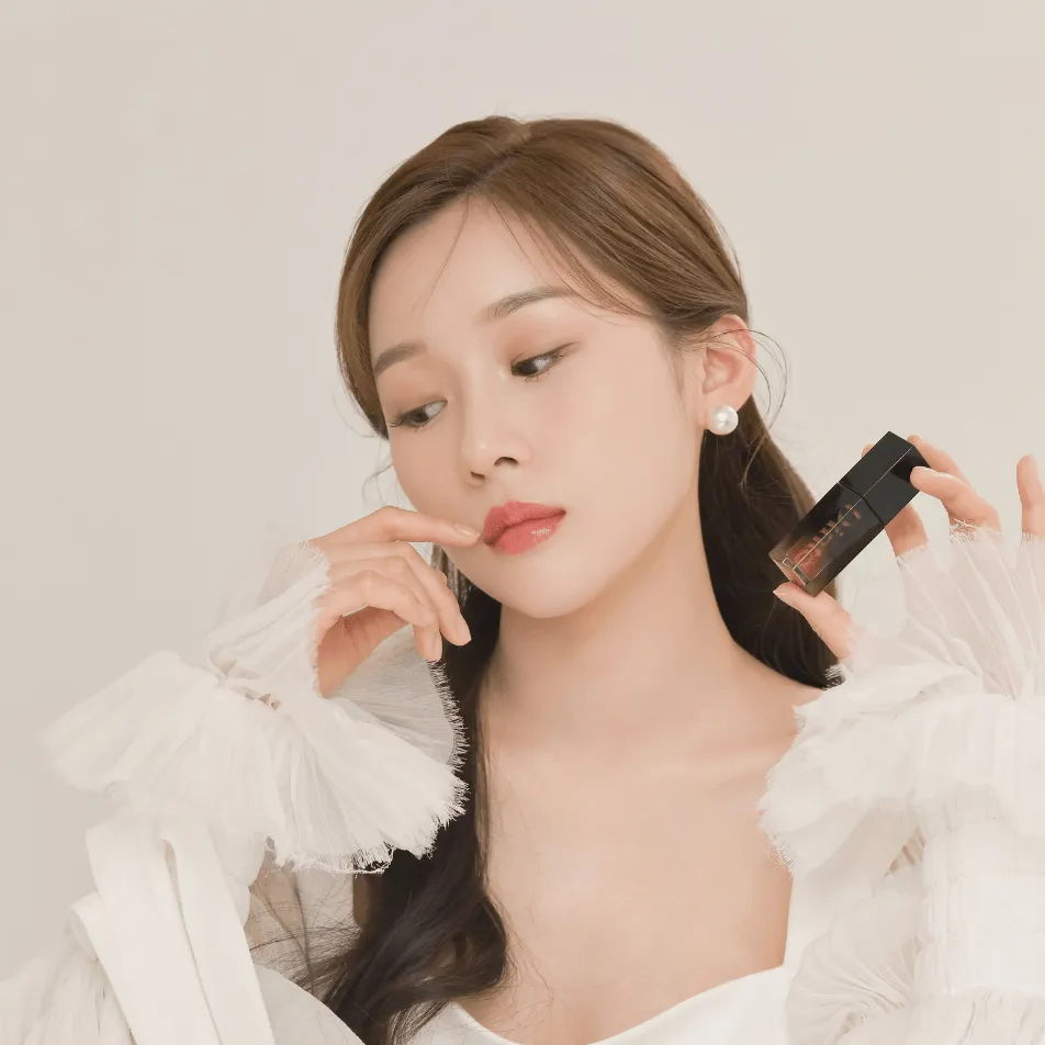 Blur-Glowy Lip Tint